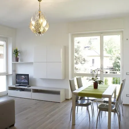 Apartament Azalea *